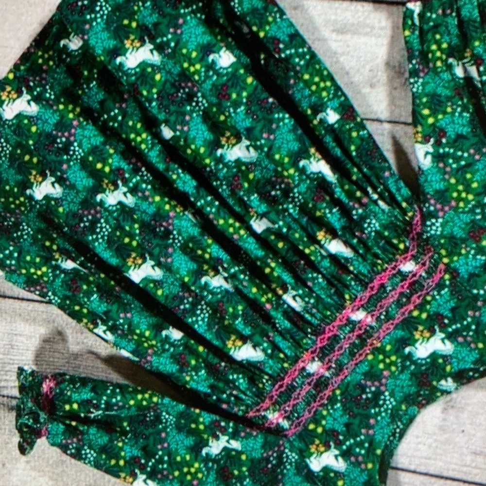 Emerald unicorn print stylish design blouse